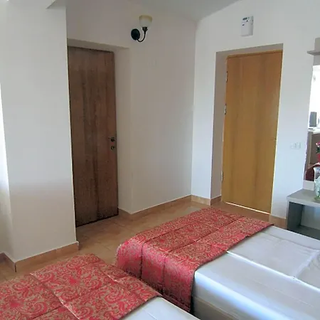 Regal Hotel 3*